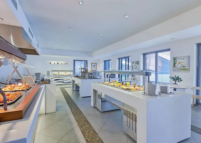 Adrina & Ξενοδοχείο 5*